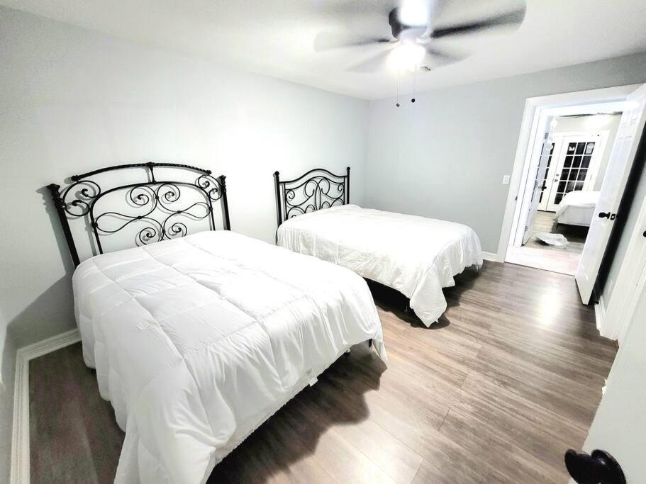 77072 New Remodeled Cute Townhome Sw 休斯敦 外观 照片
